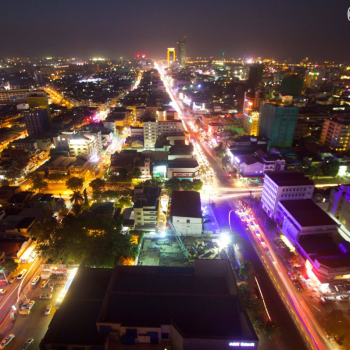 Uitzicht Phnom Penh vanuit Skybar Eclips